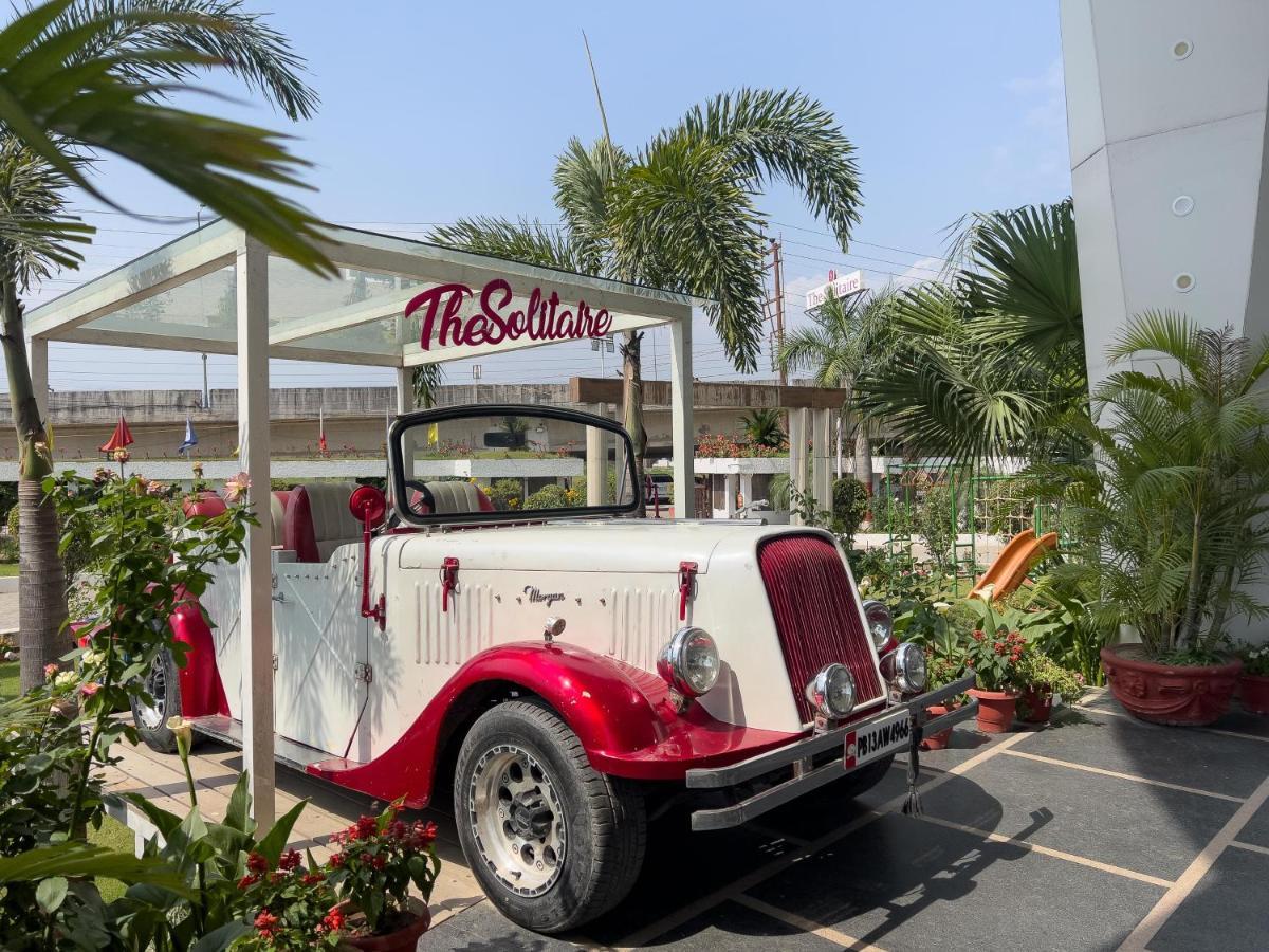 The Solitaire Dehradun Exterior foto